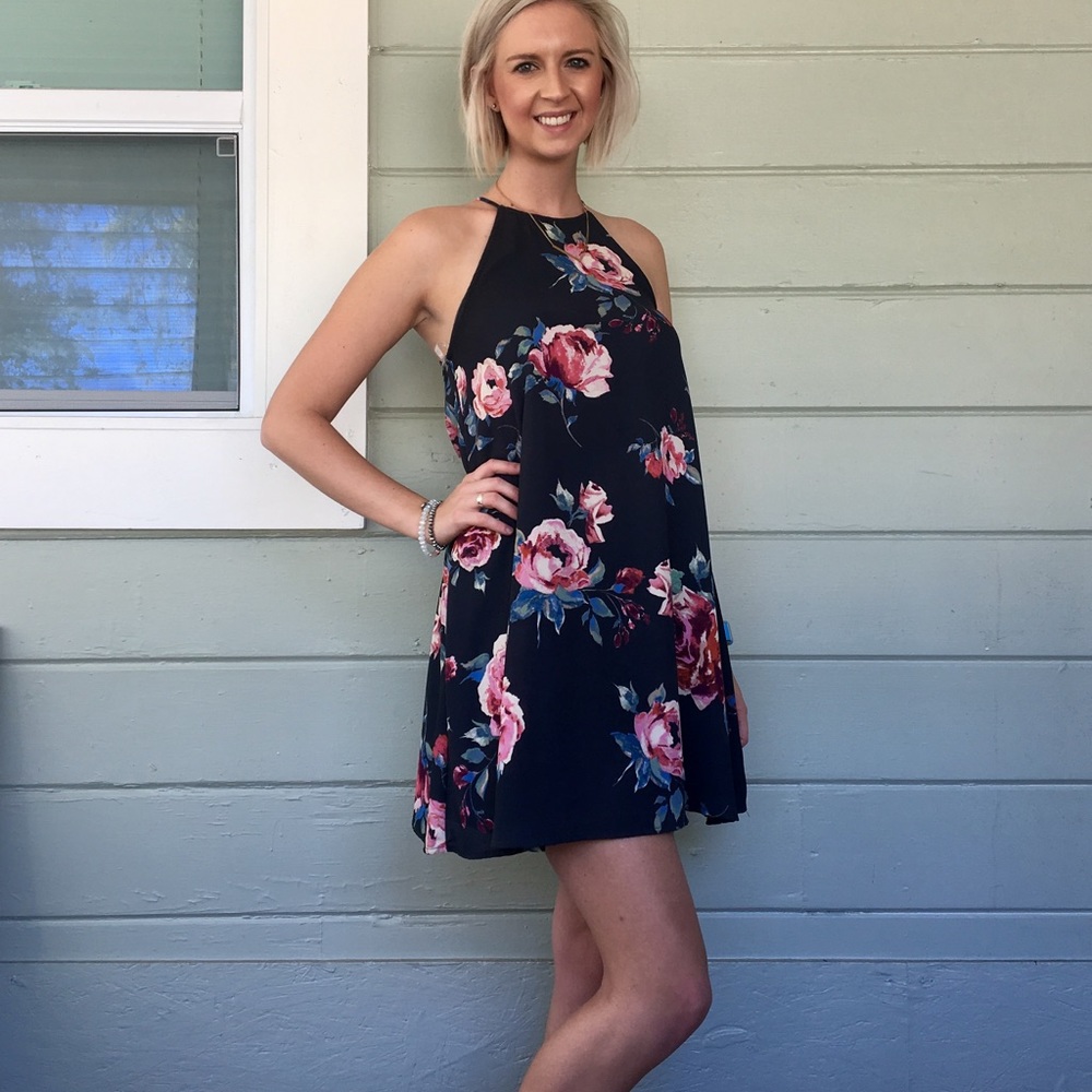 Everly Womens Navy & Multicolor Floral Shift Dress